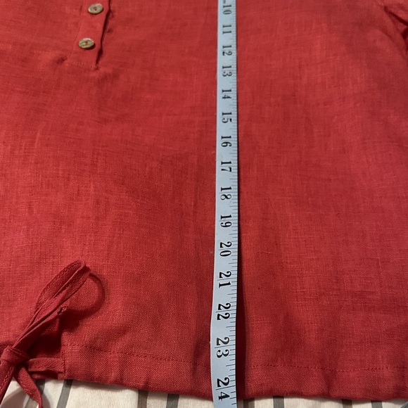 Chic Red Button-Up Blouse - Picture 9 of 11